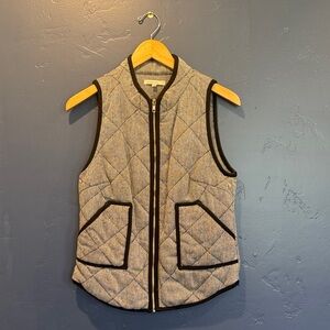 41 Hawthorn Black and Gray Quilted Vest